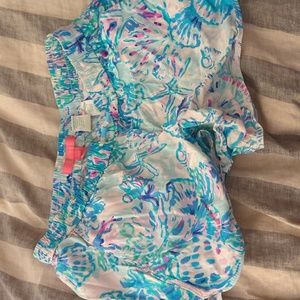 Lilly Pulitzer athletic shorts ocean trail